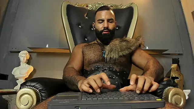 BeardAndrew's Live XXX Chat