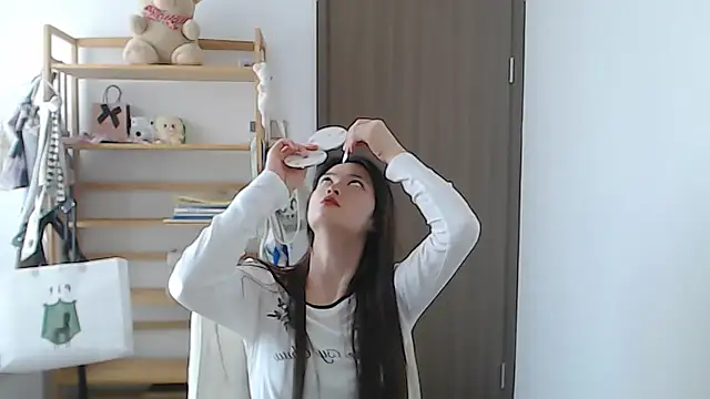 Mimi-cnbaby Adlı Modelin Canlı XXX Sohbeti