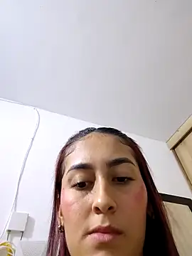 Aurora_petitのライブXXXチャット