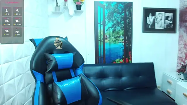 gigi_gilt_ Adlı Modelin Canlı XXX Sohbeti