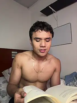 CreamKingg Adlı Modelin Canlı XXX Sohbeti