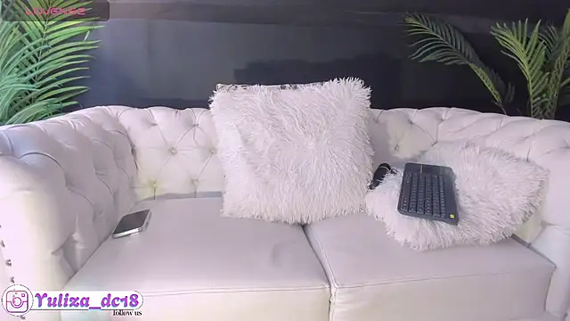 Luxury_Woman live XXX chat