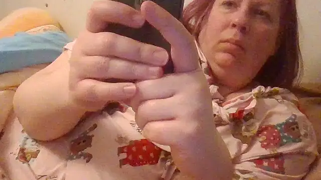 starlight1983 Show in webcam