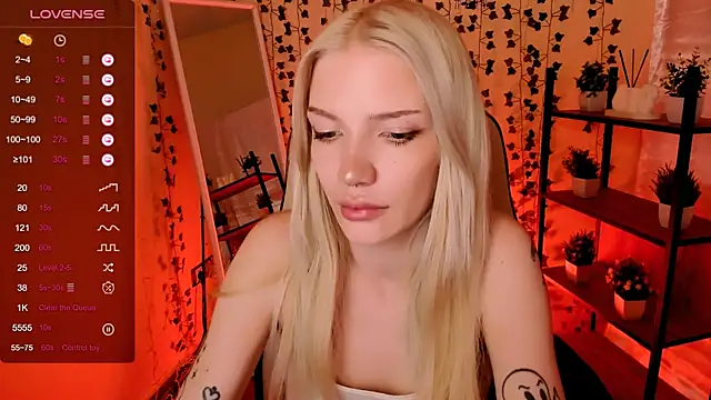 XXX chat uživo modela AnyaTaylor_