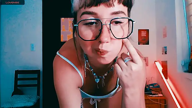 Cosmo_Riri Adlı Modelin Canlı XXX Sohbeti