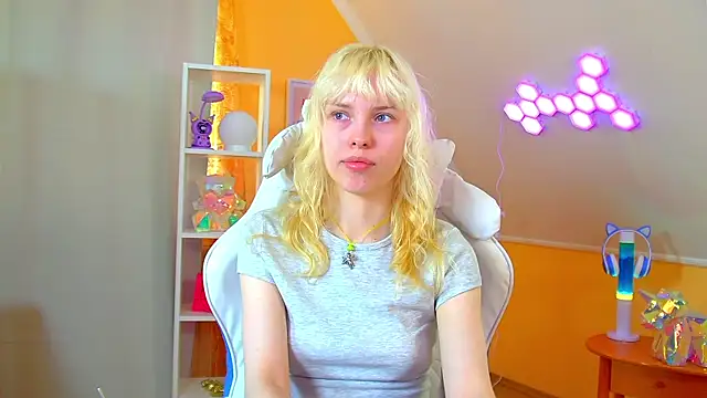 HannahHollis: онлайн-секс-чат