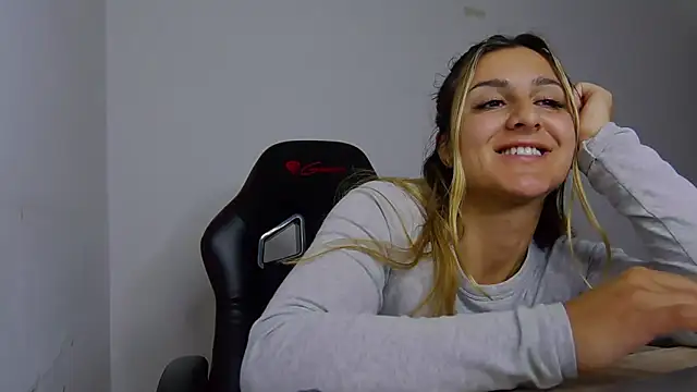 Chat XXX en directo de NicolePlay