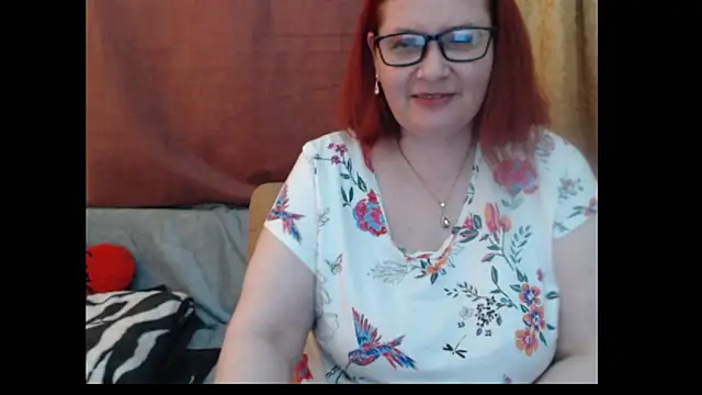 PlayfullMaturen Live XXX chat