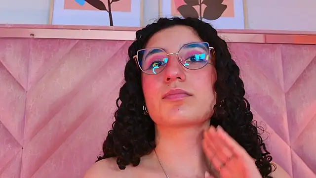 XXX chat uživo modela DemiJones_