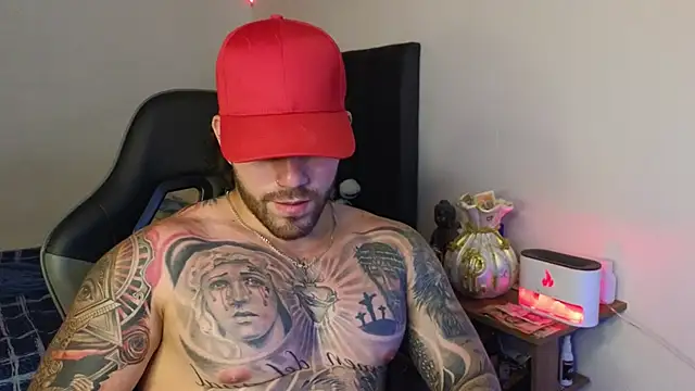 Ades_Lowe Pertunjukan Webcam