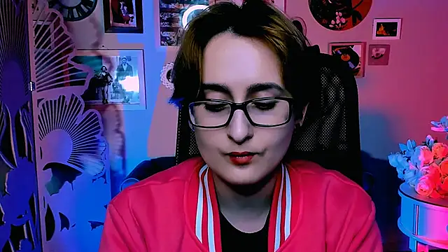 LixeLuna Adlı Modelin Canlı XXX Sohbeti