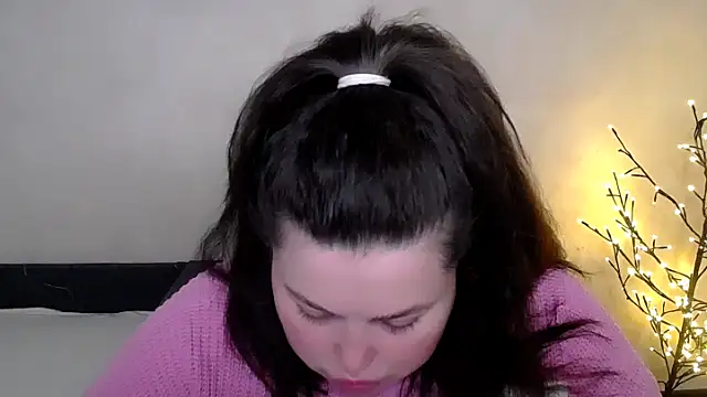 Emily_MoのライブXXXチャット