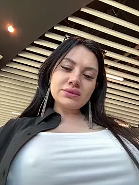 Wet__Bunny Show in webcam