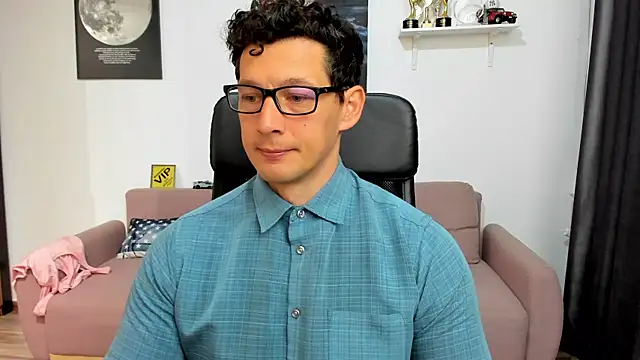 BrutusK08 网络视讯表演