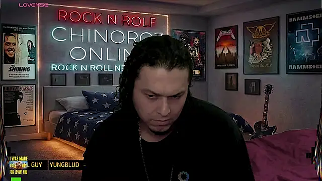 chino_roz Show Webcam