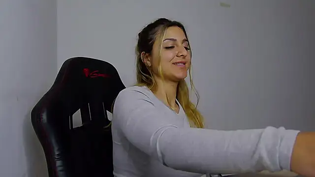 NicolePlay Obrolan Langsung XXX