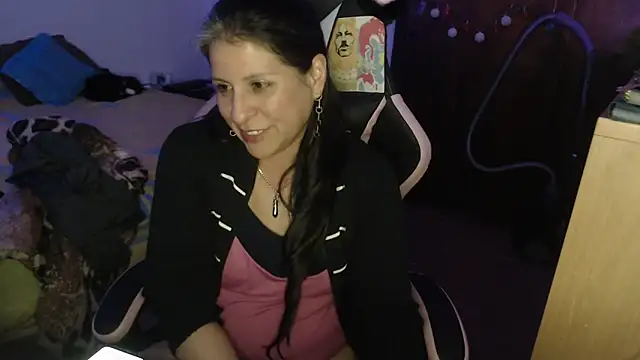 Chat +18 de LucifernandaSw ao vivo