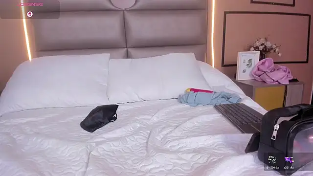 Chat XXX en directo de CAYLINCOLLINS