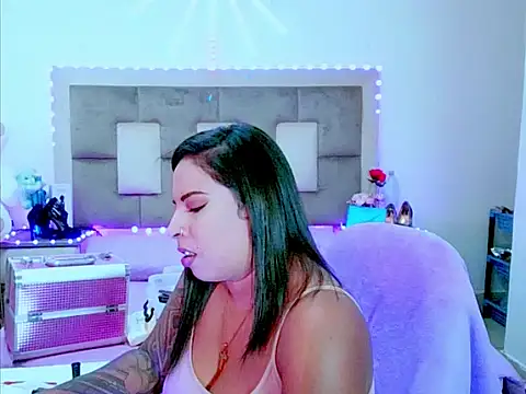 indiantopaz694u Chat XXX in diretta