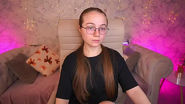 Chat +18 de ArrinaWairr ao vivo