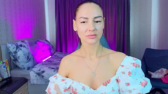 MalenaBelucci_のライブXXXチャット