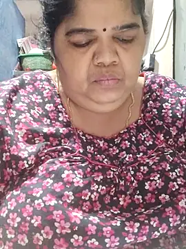 tamilthanushriのライブXXXチャット