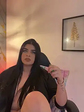 Chatroom XXX en direct de Kariina__69