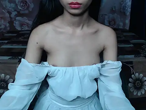 Ada-19 লাইভ XXX চ্যাট