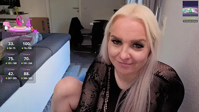 MIA-XXX – Live XXX-chat