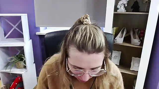 Chat XXX en directo de Zoey_Erotic