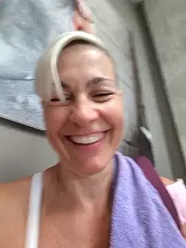 DarleenHot Chat XXX live