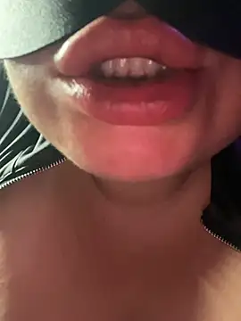 Zaphiro007's Live XXX Chat