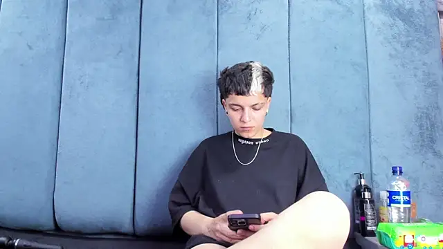 Megan_Thompson_ Adlı Modelin Canlı XXX Sohbeti