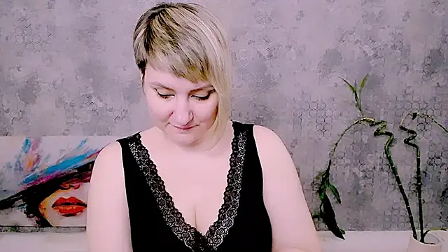 Djullia's Live XXX Chat