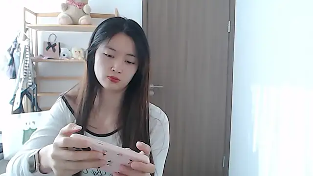 Mimi-cnbaby: онлайн-секс-чат