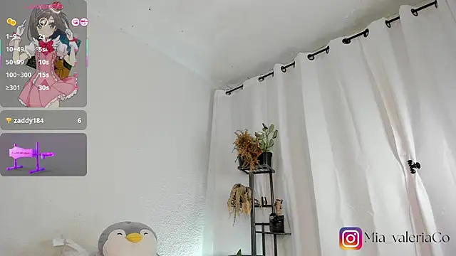 Mia-Valeria- – Live XXX-chat