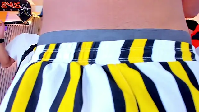 the_knights_of_the_night_ Show in webcam