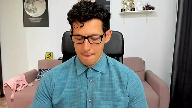 BrutusK08: вебкам-шоу