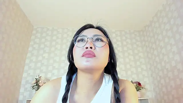 NatsumiHun's Live XXX Chat