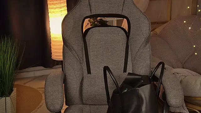 KiraMontoya লাইভ XXX চ্যাট