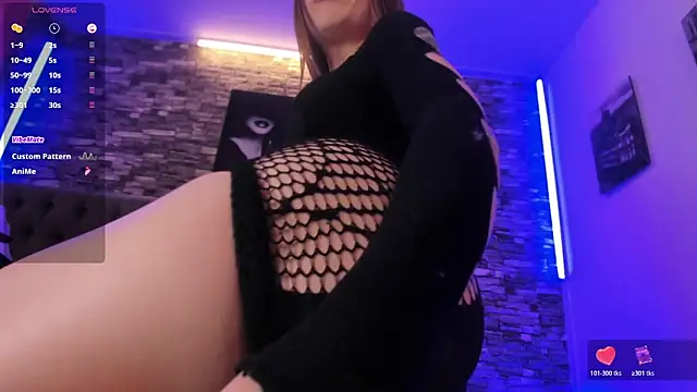 EmmilyClark Live XXX-chat