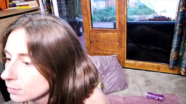 Chatroom XXX en direct de LittleMe97