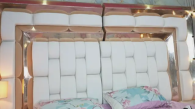 kinkylittlegirll: онлайн-секс-чат