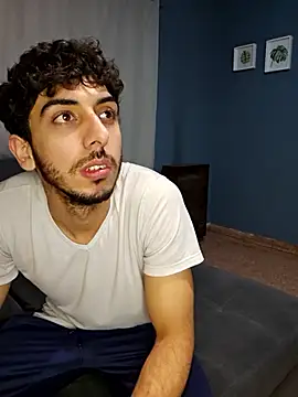 LeoyNicky98 Adlı Modelin Canlı XXX Sohbeti