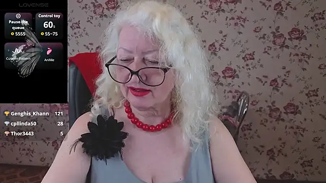 Maya_Mayflower's Live XXX Chat