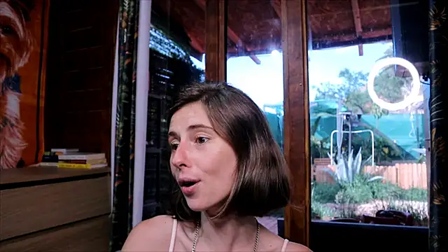 XXX chat uživo modela LittleMe97