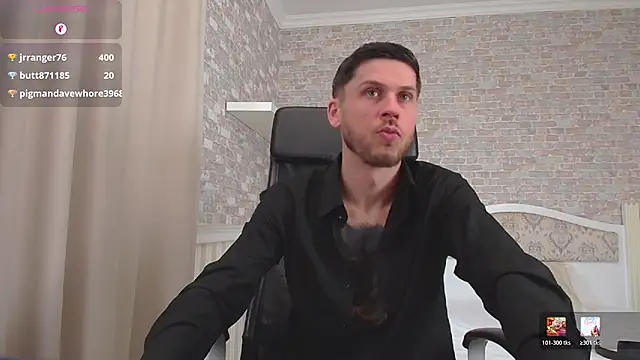 Živý XXX chat JonahShaw