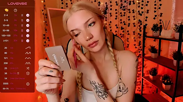 AnyaTaylor_ লাইভ XXX চ্যাট