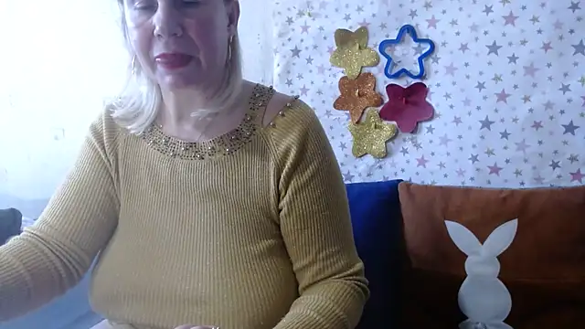 دردشة QueenLana الجنسية المباشرة