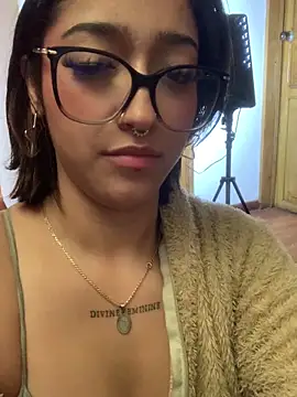 Онлайн чат XXX LilithMonette